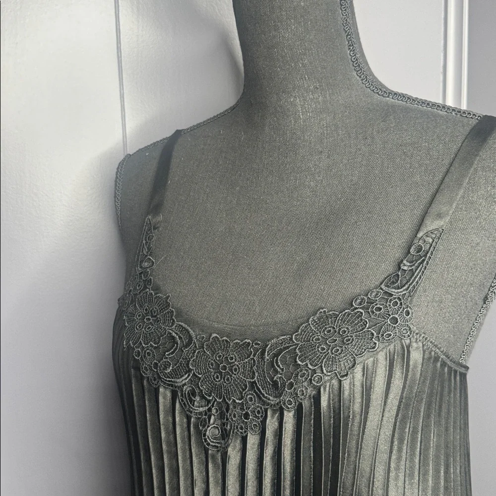 Victoria’s Secret pleated black babydoll - Picture 2 of 5